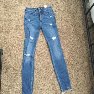 Ultra High Rise Super Skinny Hollister Jeans!